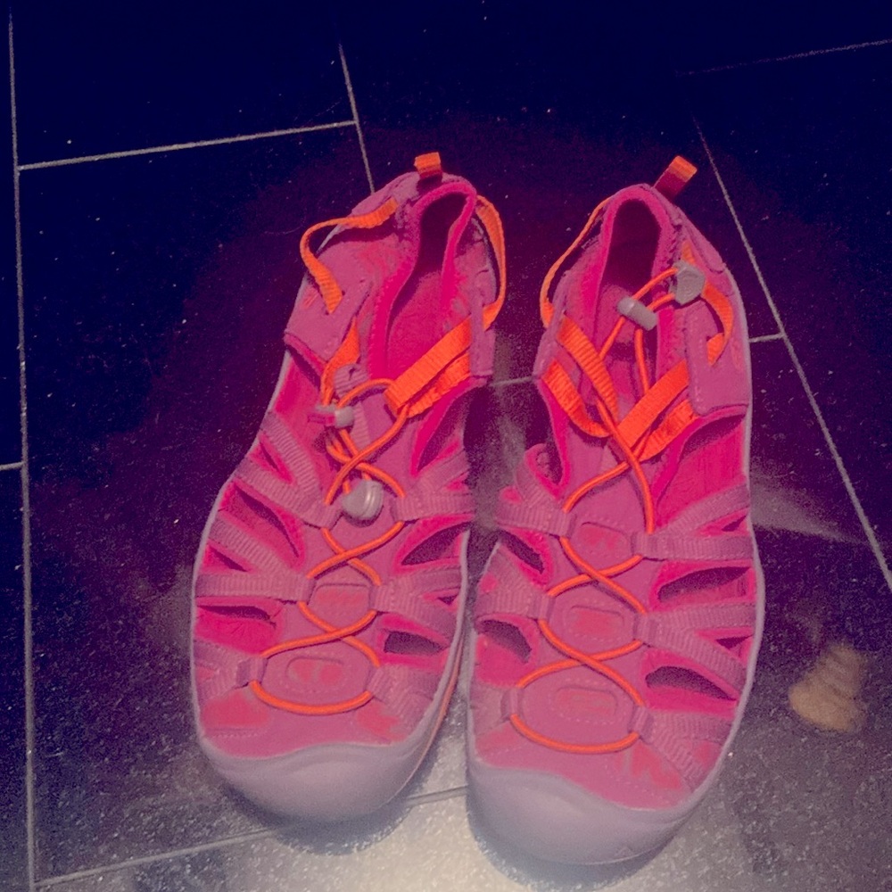 Keen girls shoes